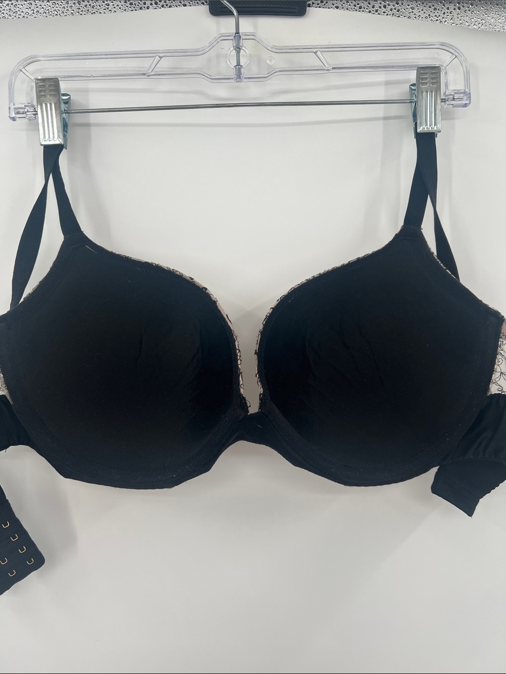 40C Victoria Secret Very Sexy Pushup bra - Picture 3 of 4